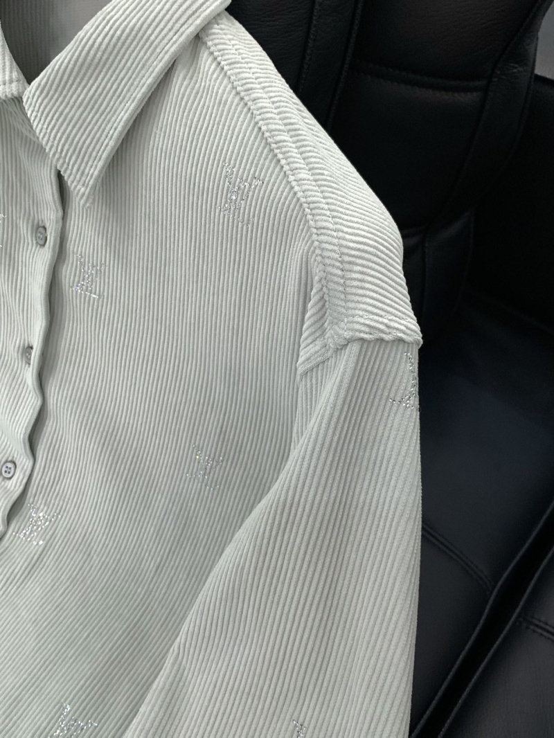 l0vis Vvtt0n t-shirt